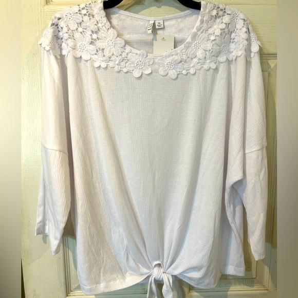 NWT ELLE White Soft Knit Top Mid Length Sleeves and Tie at Bottom of Hem - Picture 1 of 10